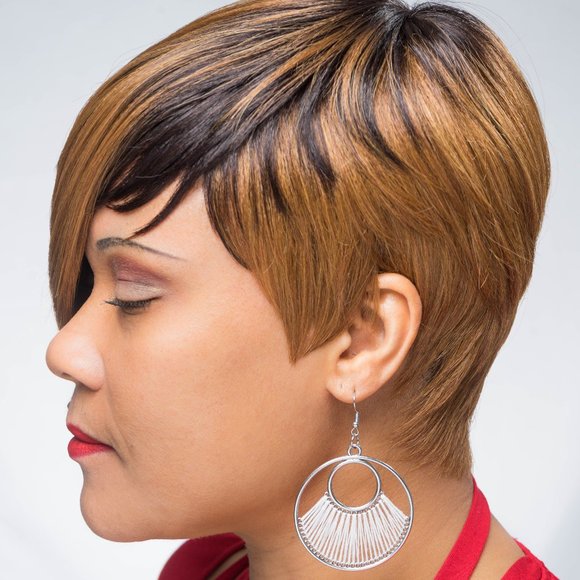 Short and Sassy Wig - Picture 2 of 8